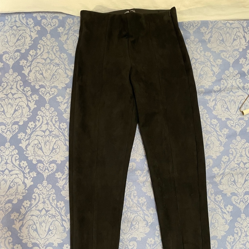 Black faux suede legging from Zara